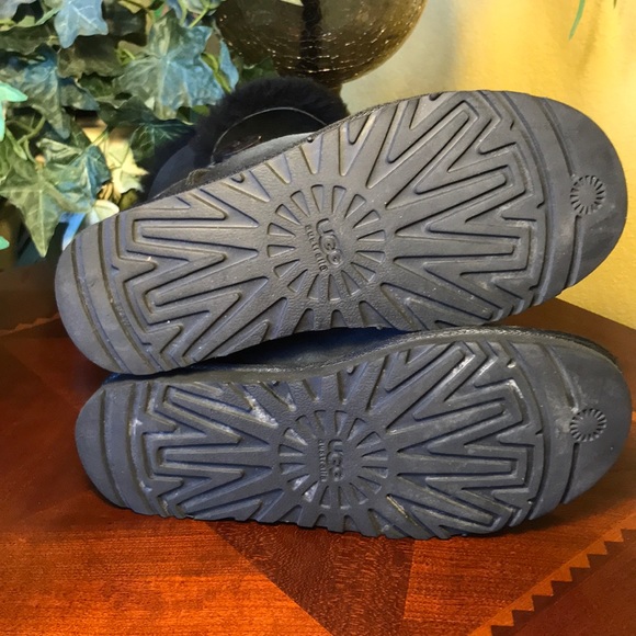 UGG Black Bailey Short Button Boots - Picture 5 of 8